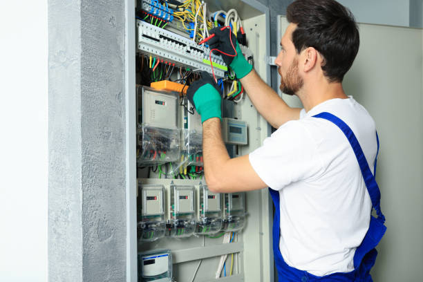 Best Emergency Electrical Repair  in Lake Hallie, WI